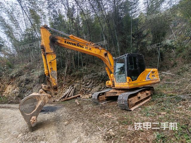 龙工LG6135挖掘机