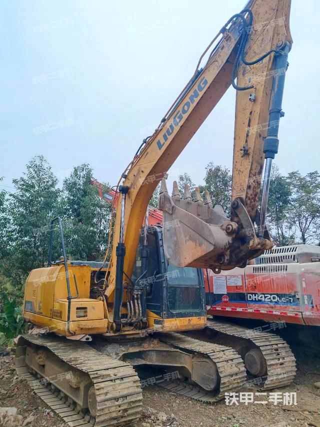 柳工CLG913E挖掘机