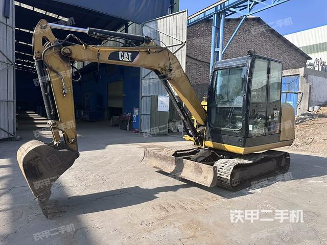 卡特彼勒CAT®305.5E2 小型液压挖掘机