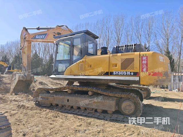 三一重工SY305C挖掘机
