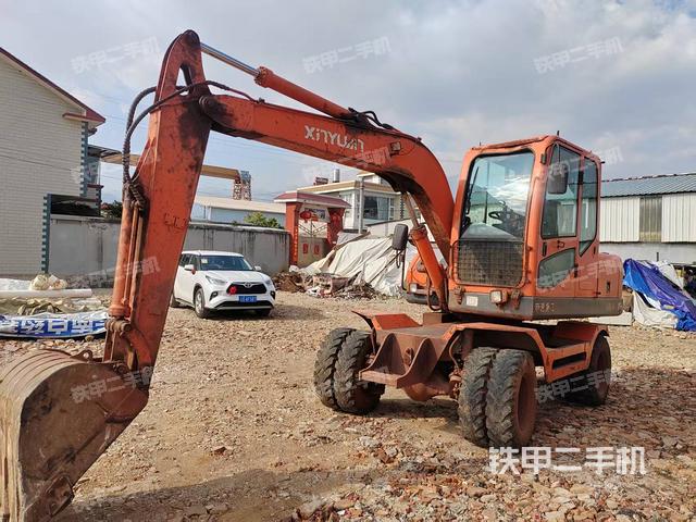 新源XY75W-8挖掘机