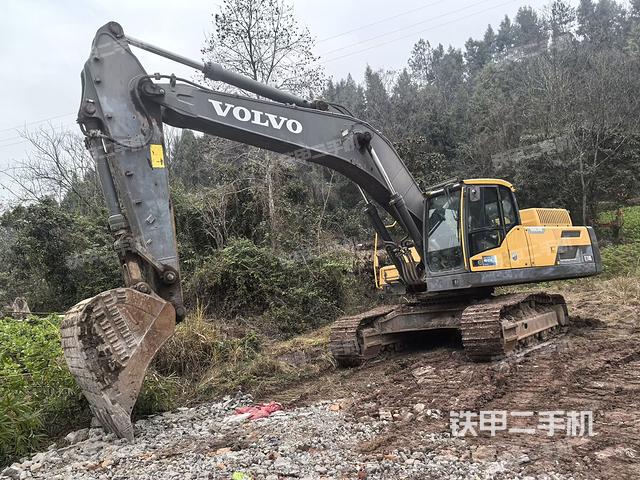 沃尔沃EC350D挖掘机