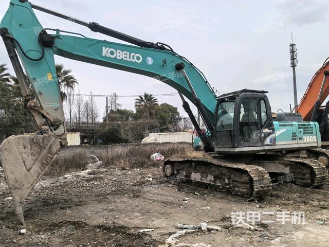 神钢SK380D挖掘机