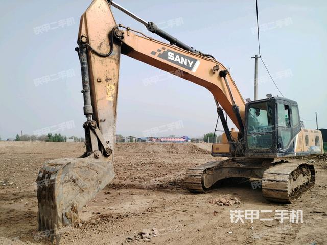 三一重工SY215C挖掘机